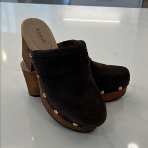 NWT Dr. Scholls Women's Dark Brown Suede Clogs, size 8.5